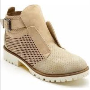 Matisse Carli Blush Boots